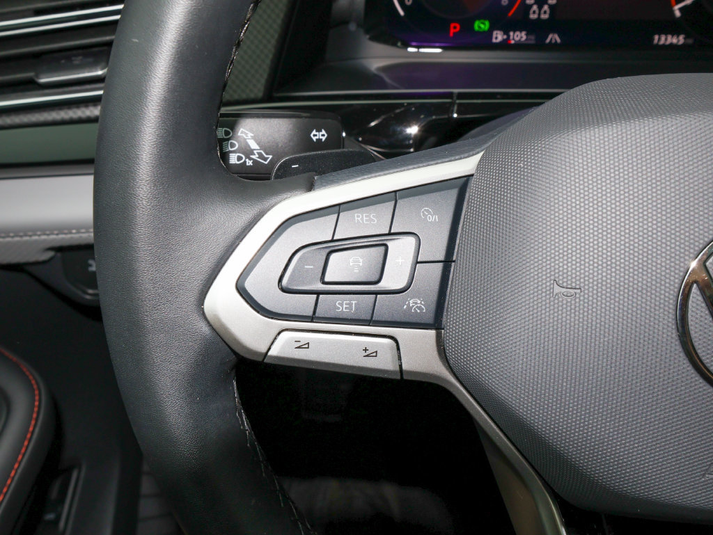 Certified 2025 Volkswagen Atlas Peak Edition SE AWD/4WD image 26