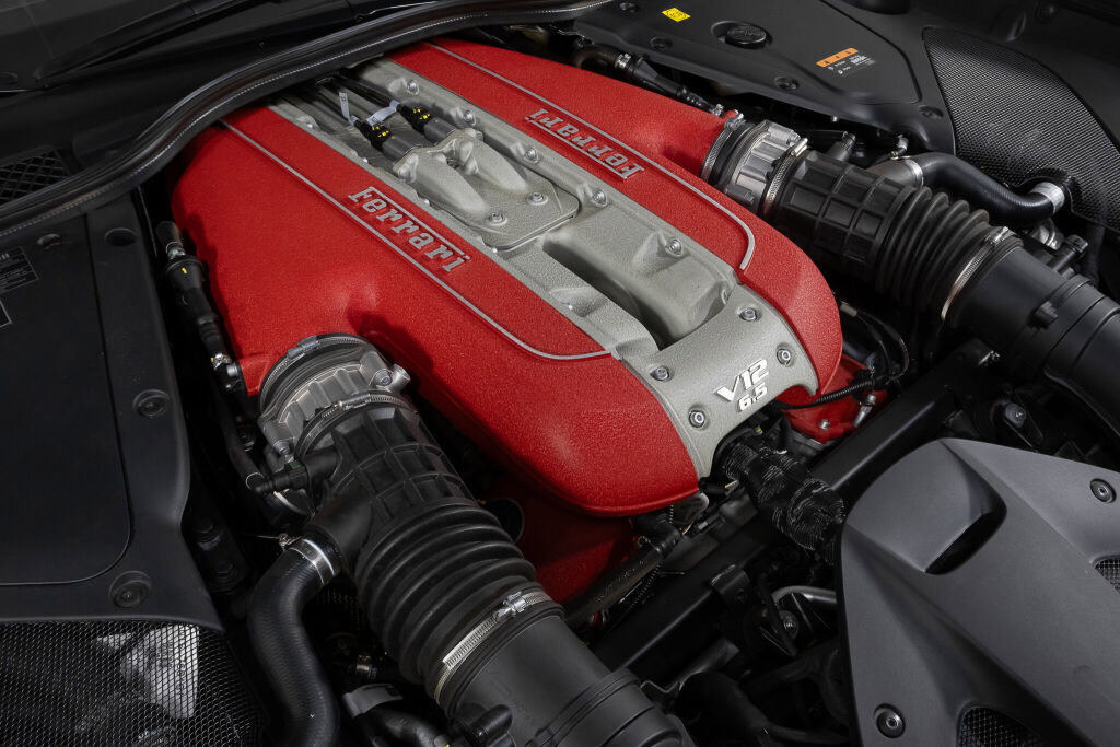 Used 2022 Ferrari 812 GTS image 24