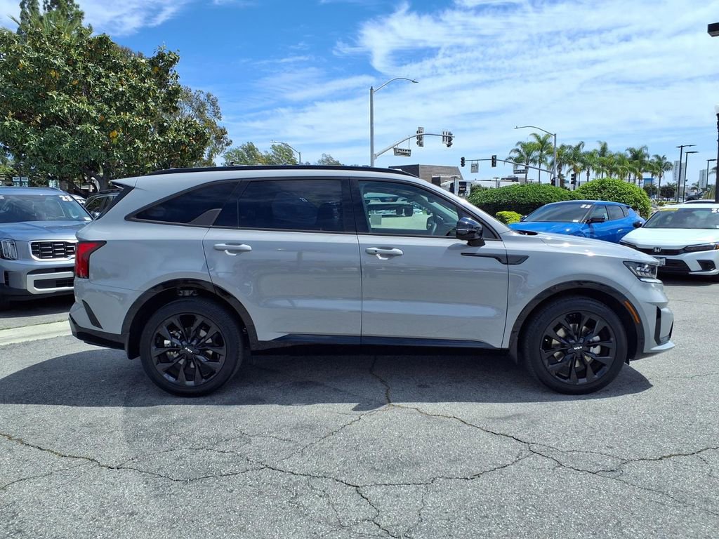 Certified 2023 Kia Sorento SX image 5