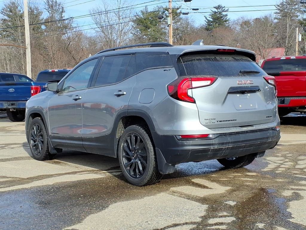 Used 2023 GMC Terrain SLT w/ Elevation Edition image 7