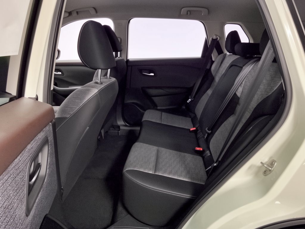 Used 2023 Nissan Rogue SV FWD image 25