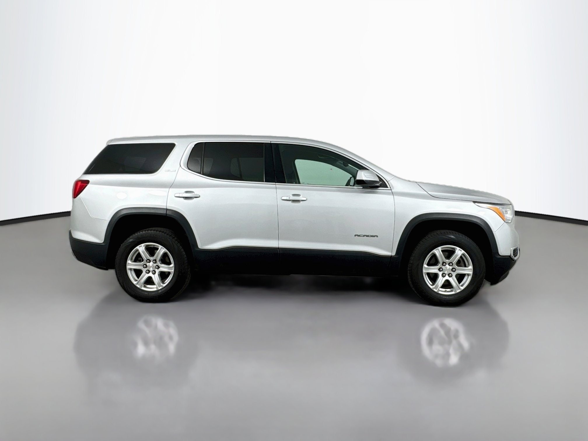 Used 2017 GMC Acadia SLE FWD image 8