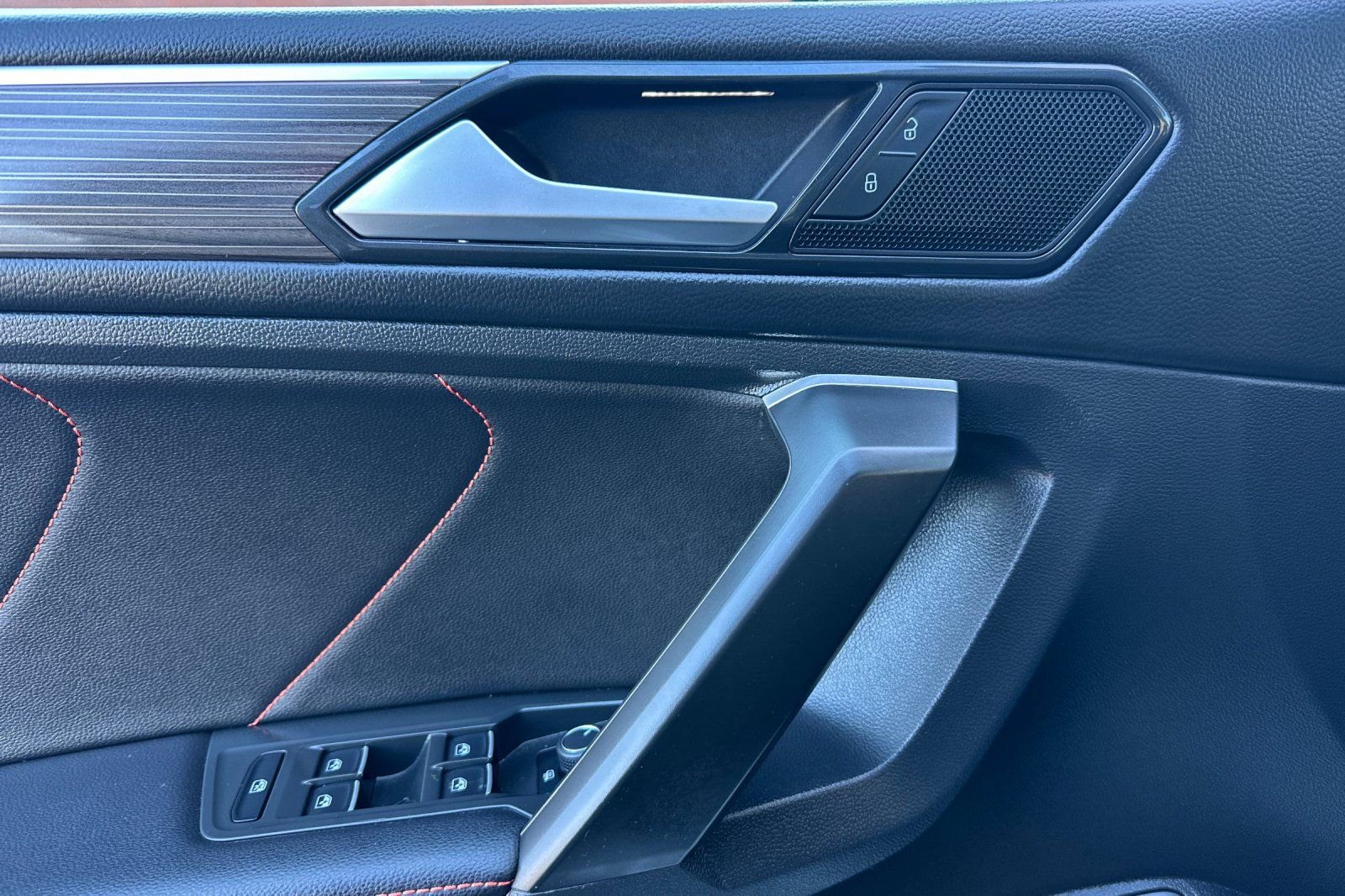 Used 2024 Volkswagen Tiguan Wolfsburg Edition image 10