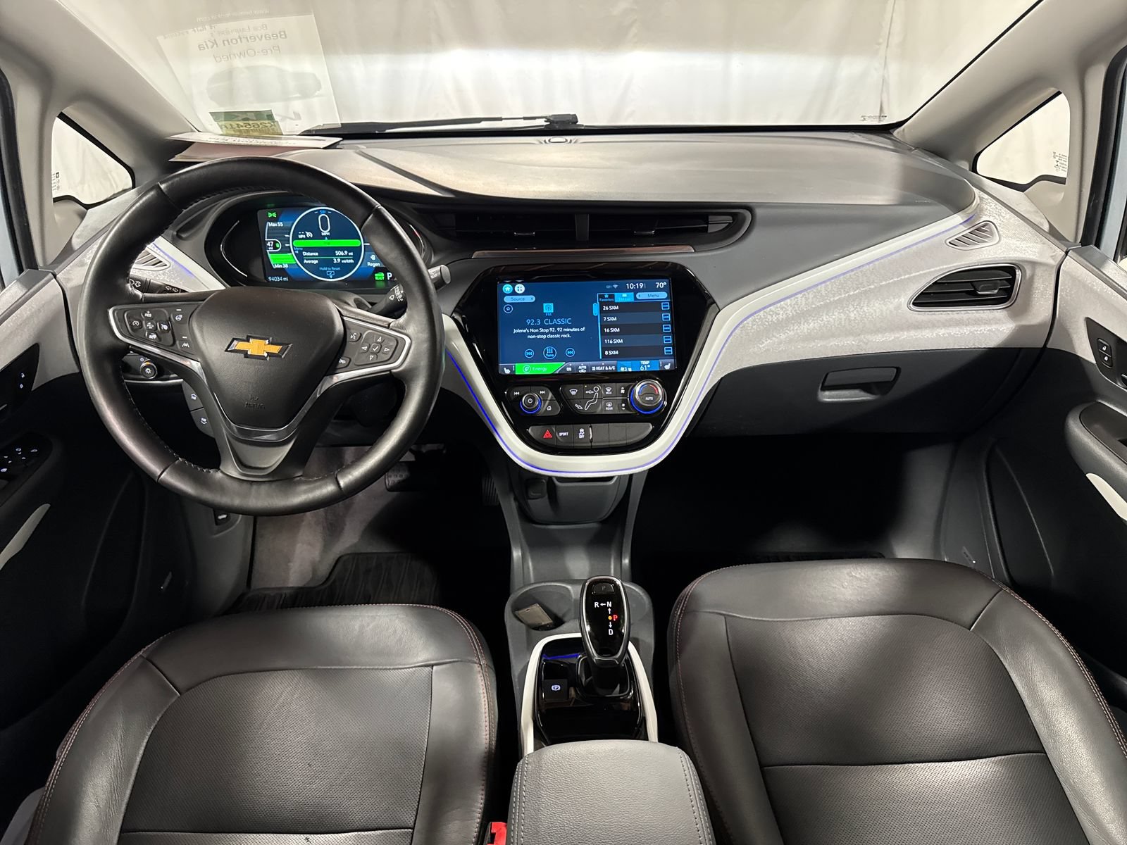 Used 2018 Chevrolet Bolt Premier w/ Driver Confidence II Package FWD image 4
