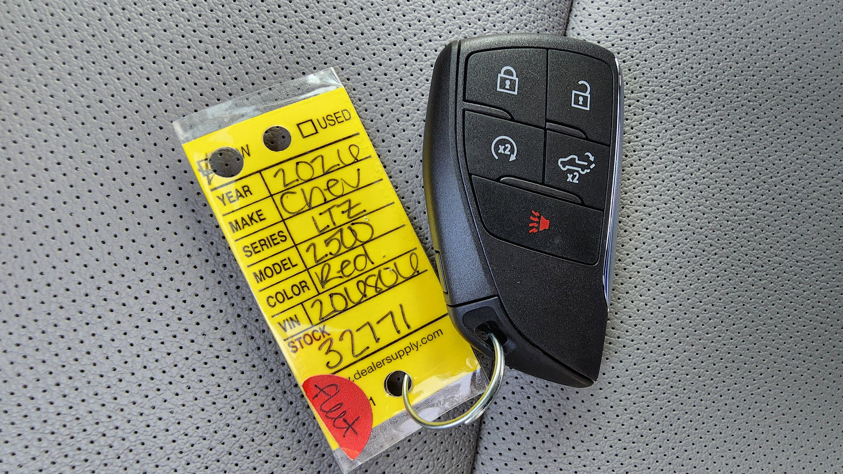 New 2026 Chevrolet Silverado 2500 LTZ w/ LTZ Premium Package AWD/4WD image 23