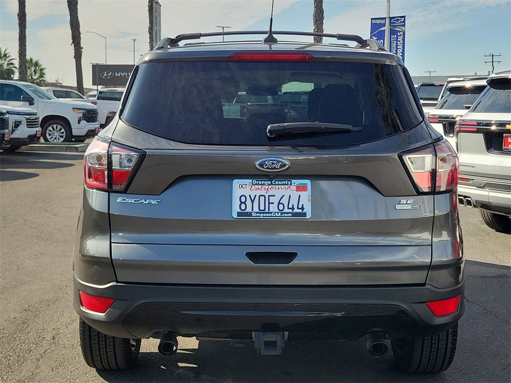 Used 2018 Ford Escape SE w/ SE Sport Appearance Package image 22