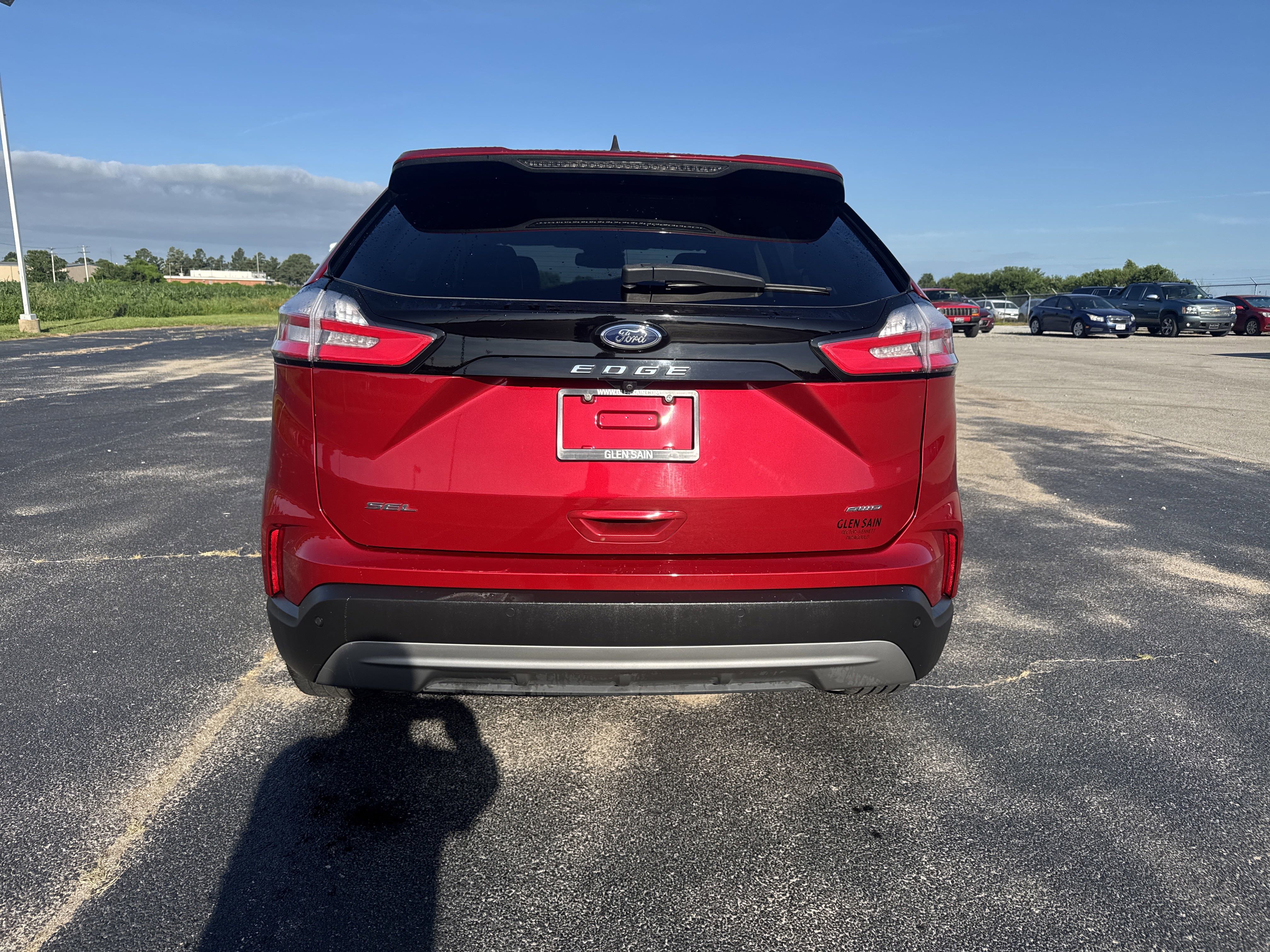 Used 2023 Ford Edge SEL image 4