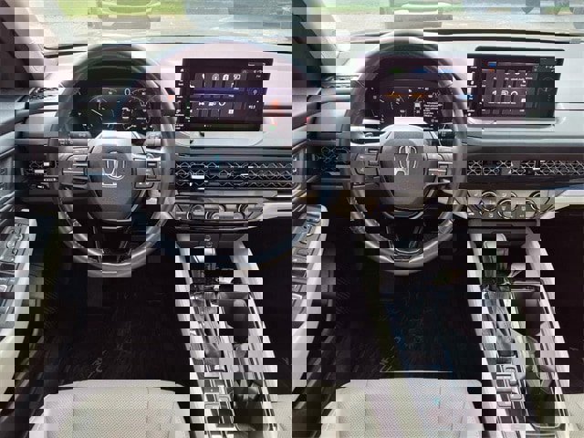 Used 2023 Honda Accord EX-L image 13