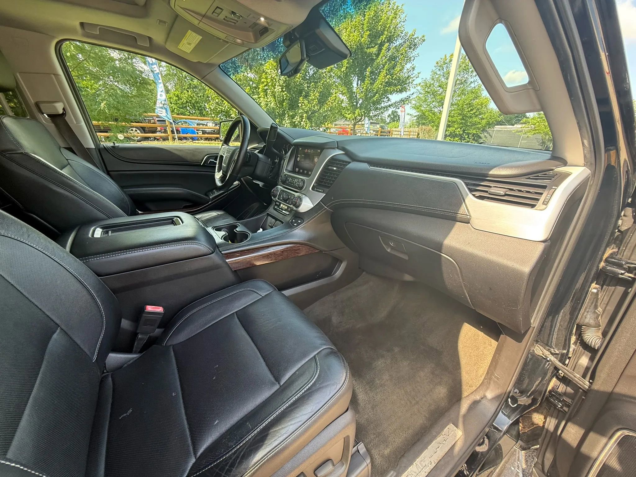 Used 2015 GMC Yukon SLT w/ HD Trailering Package image 42