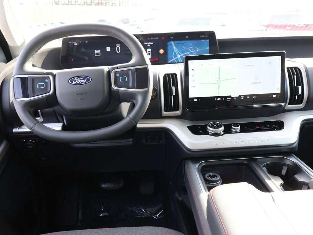 Certified 2025 Ford Expedition Active image 21