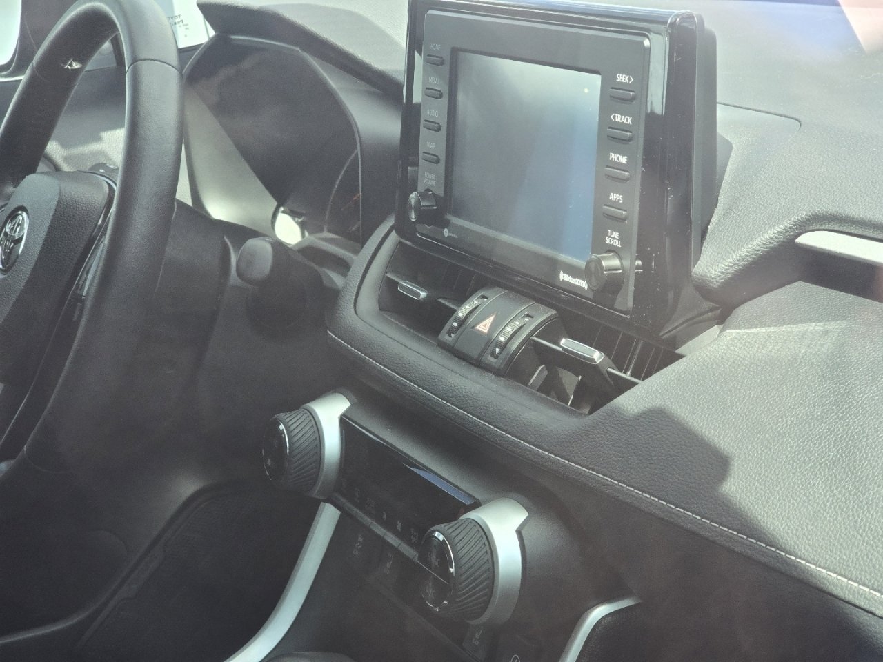 Certified 2020 Toyota RAV4 XLE Premium AWD/4WD image 19