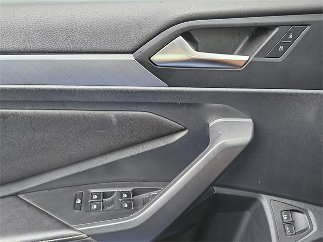 Used 2023 Volkswagen Jetta SE image 28