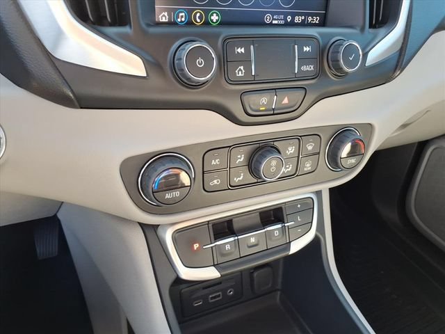 Used 2022 GMC Terrain SLT AWD/4WD image 19
