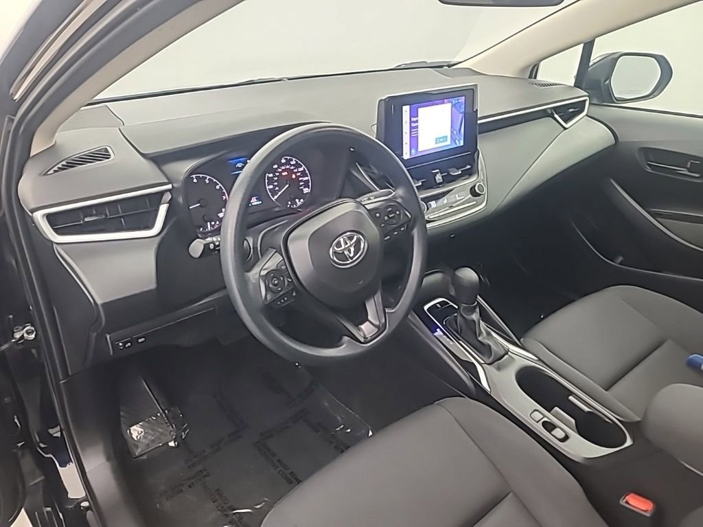 Used 2025 Toyota Corolla LE image 26