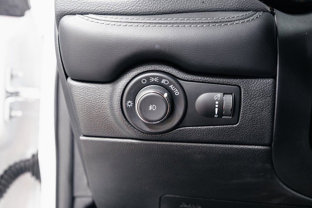 Used 2021 Dodge Durango SXT image 9