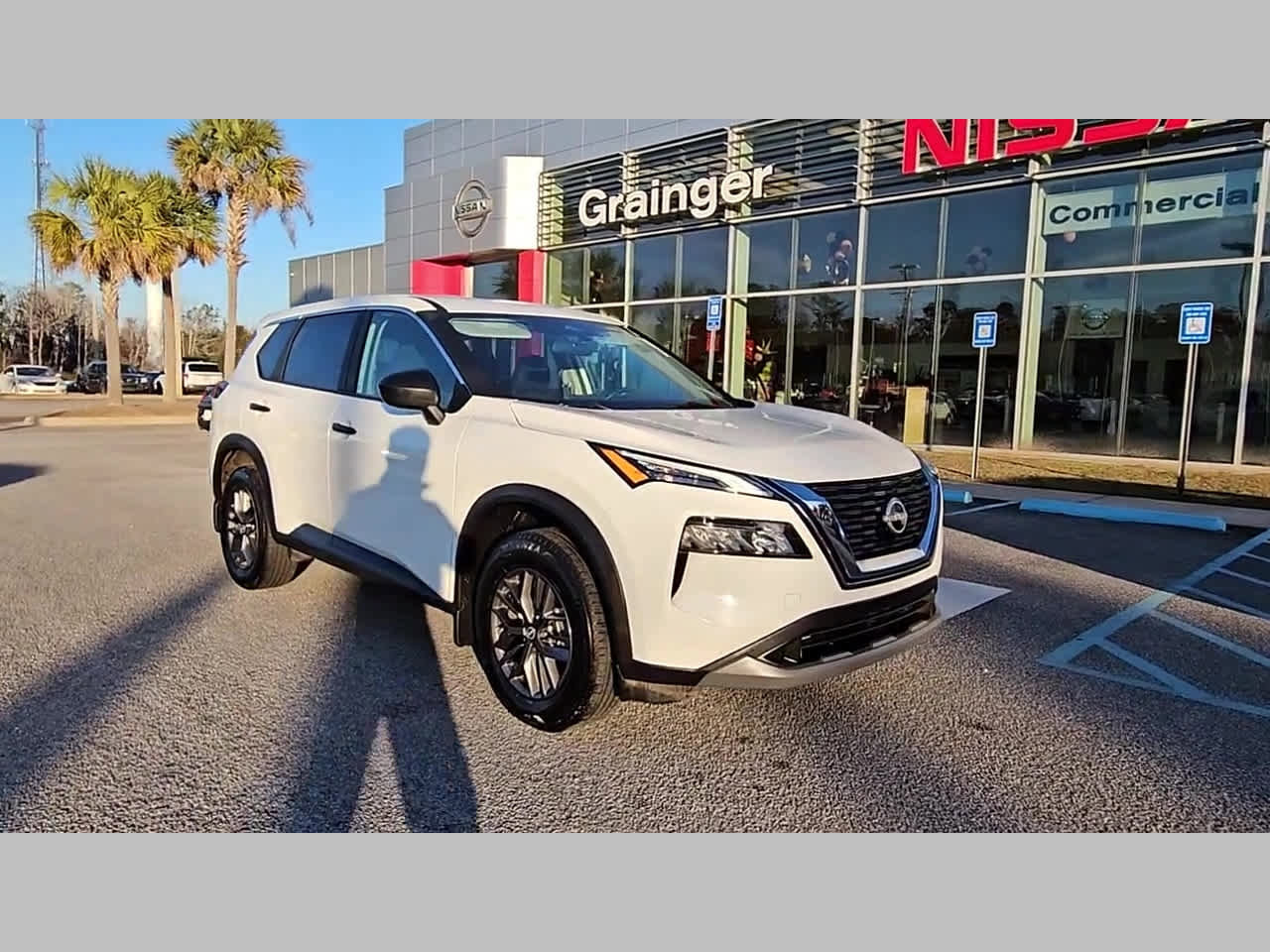 Used 2023 Nissan Rogue S image 17