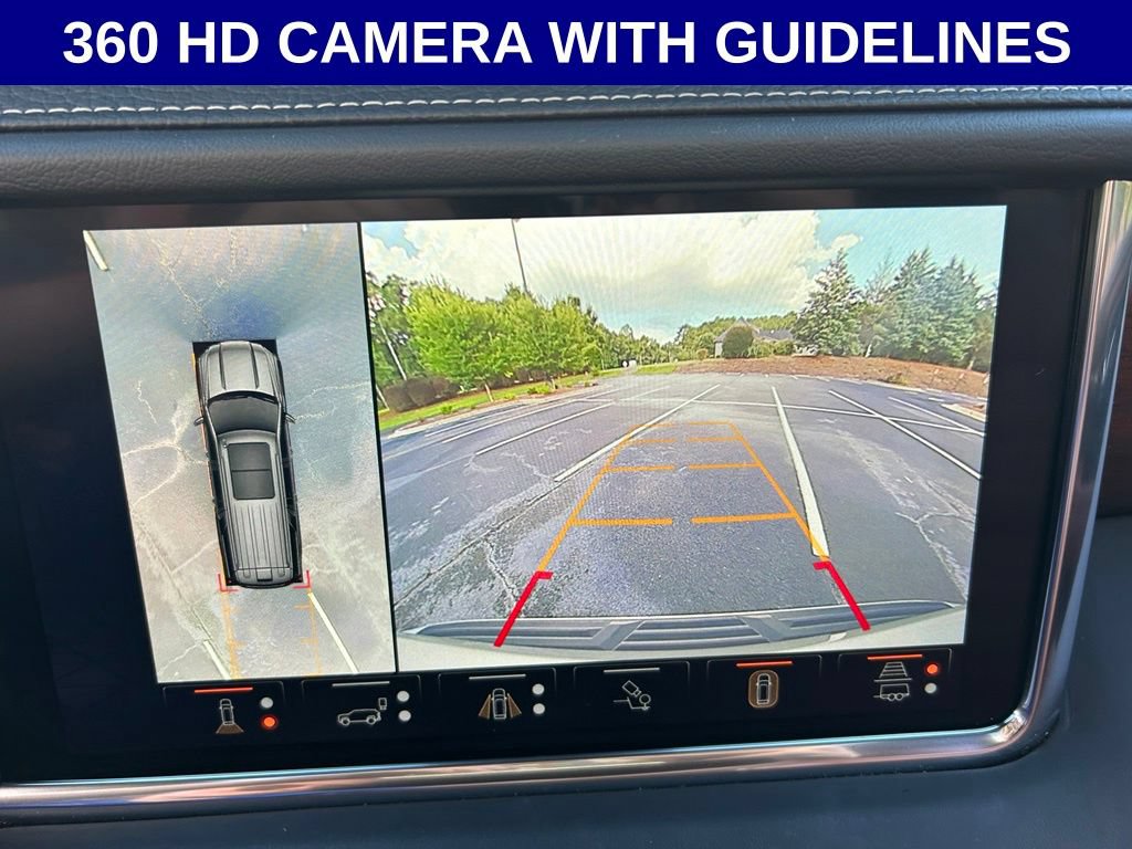 Used 2023 GMC Yukon XL Denali Ultimate AWD/4WD image 5
