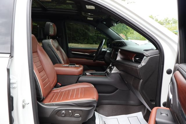 Used 2023 GMC Yukon Denali Ultimate AWD/4WD image 30