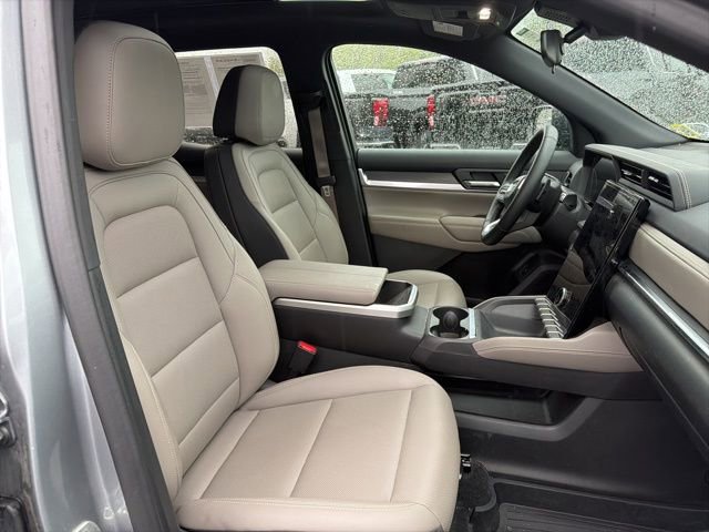 Used 2025 GMC Terrain Elevation w/ Elevation Premium Package AWD/4WD image 11