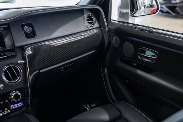 Used 2022 Rolls-Royce Cullinan Black Badge AWD/4WD image 70