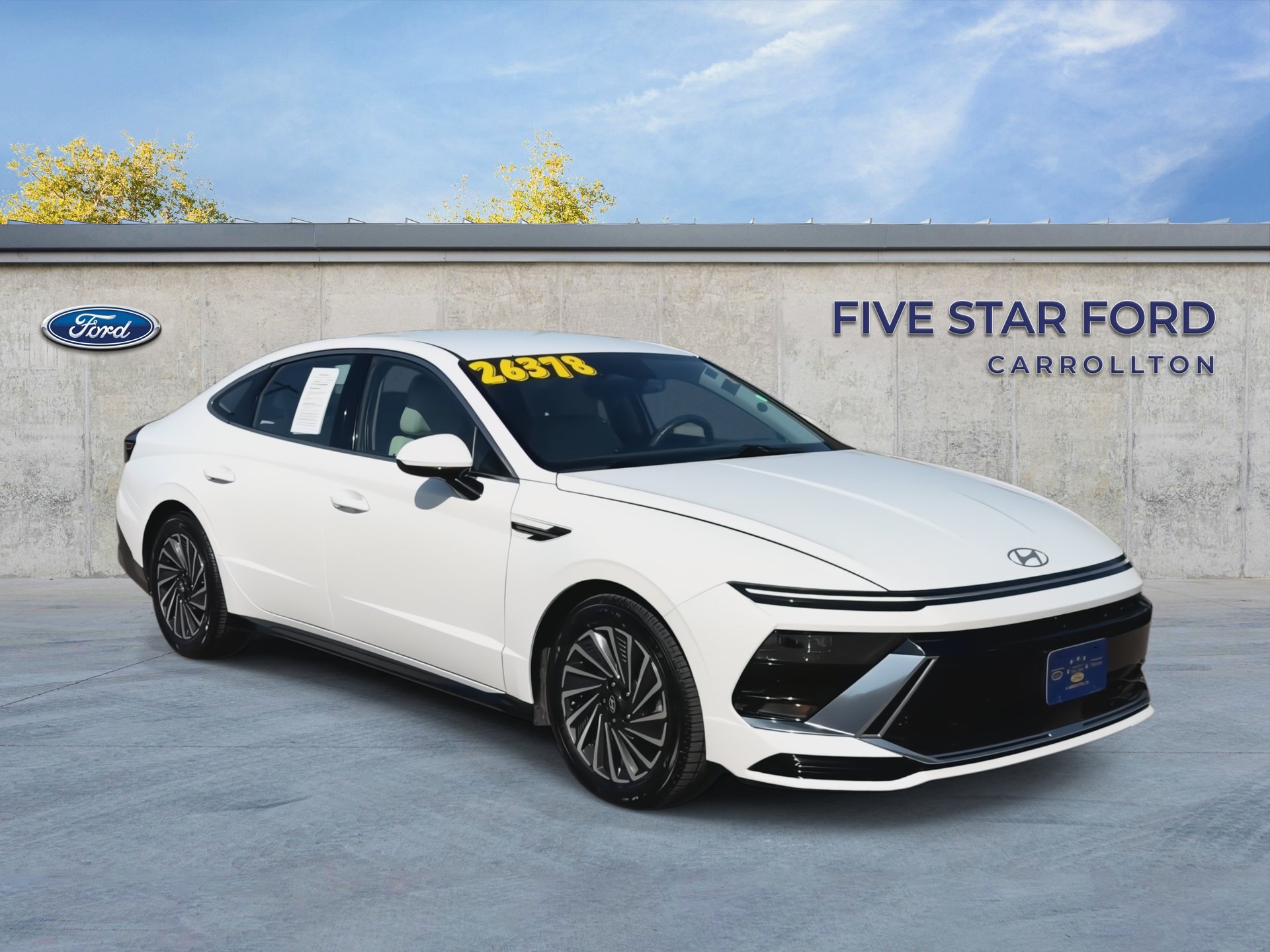 Used 2024 Hyundai Sonata SEL FWD image 2