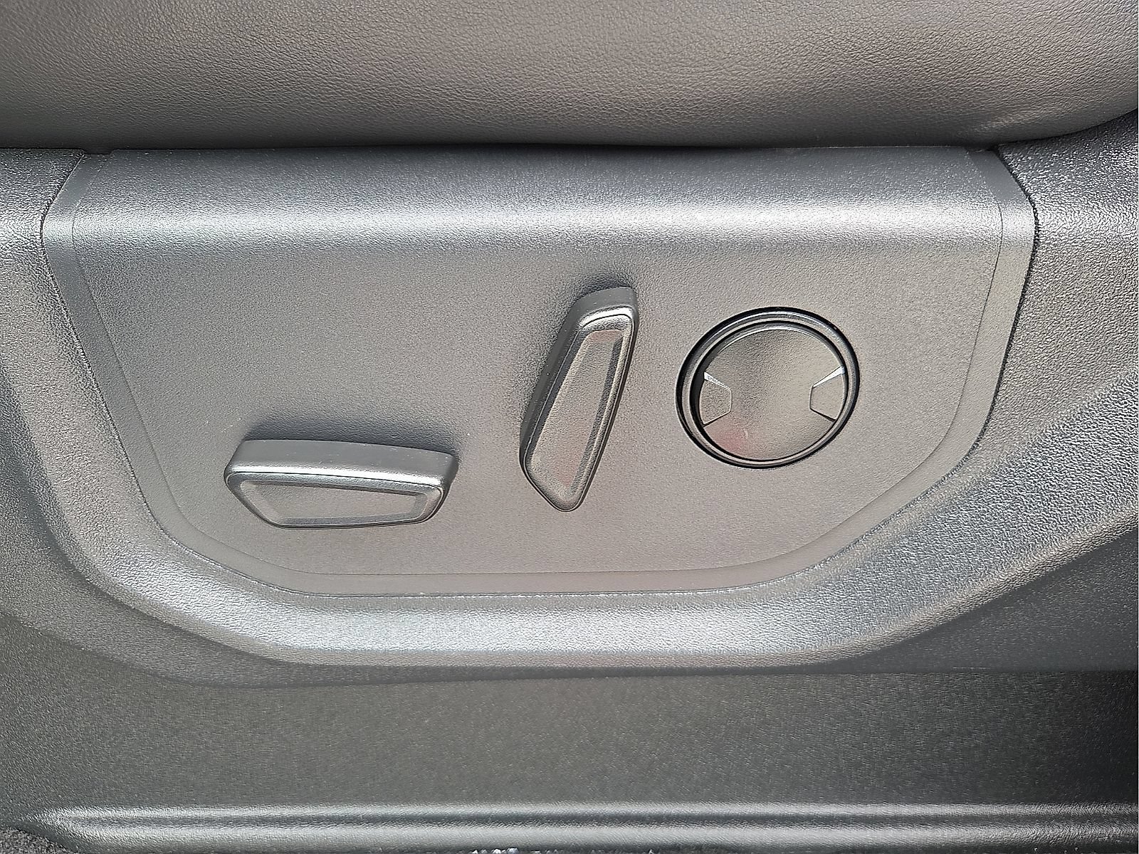 Used 2024 Ford Expedition Max XLT AWD/4WD image 16