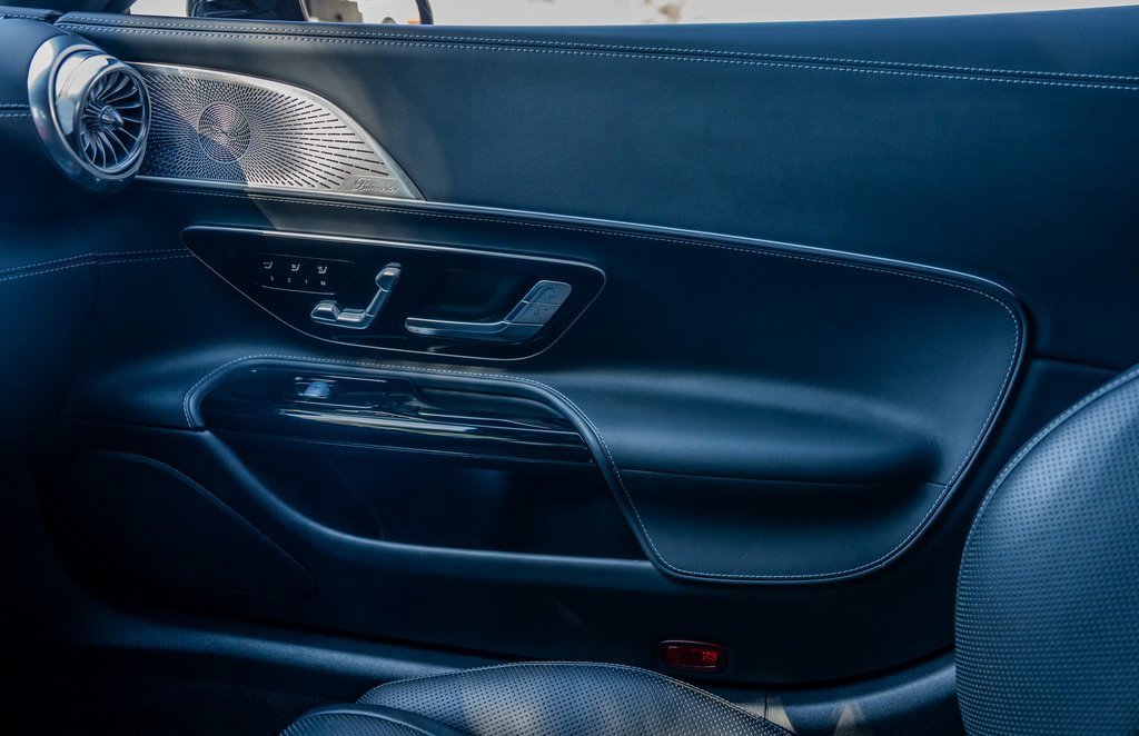 Used 2022 Mercedes-Benz SL 55 AMG 4MATIC image 14