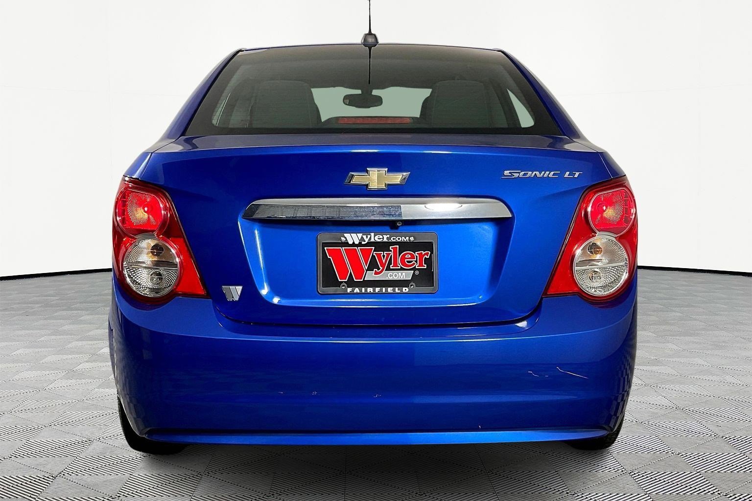 Used 2016 Chevrolet Sonic LT FWD image 5