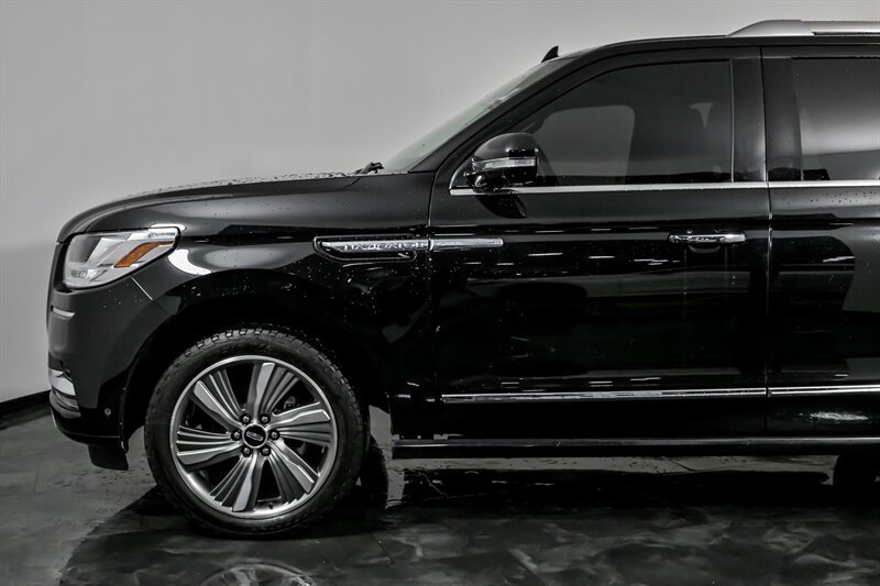 Used 2018 Lincoln Navigator L Reserve w/ Technology Package AWD/4WD image 6
