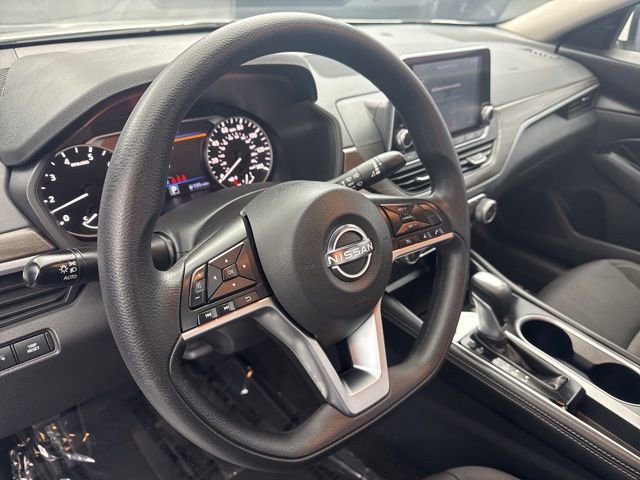 Used 2023 Nissan Altima 2.5 SV image 13