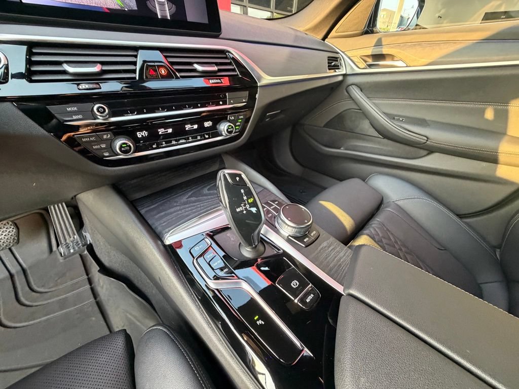 Used 2023 BMW 530i xDrive w/ Convenience Package AWD/4WD image 24