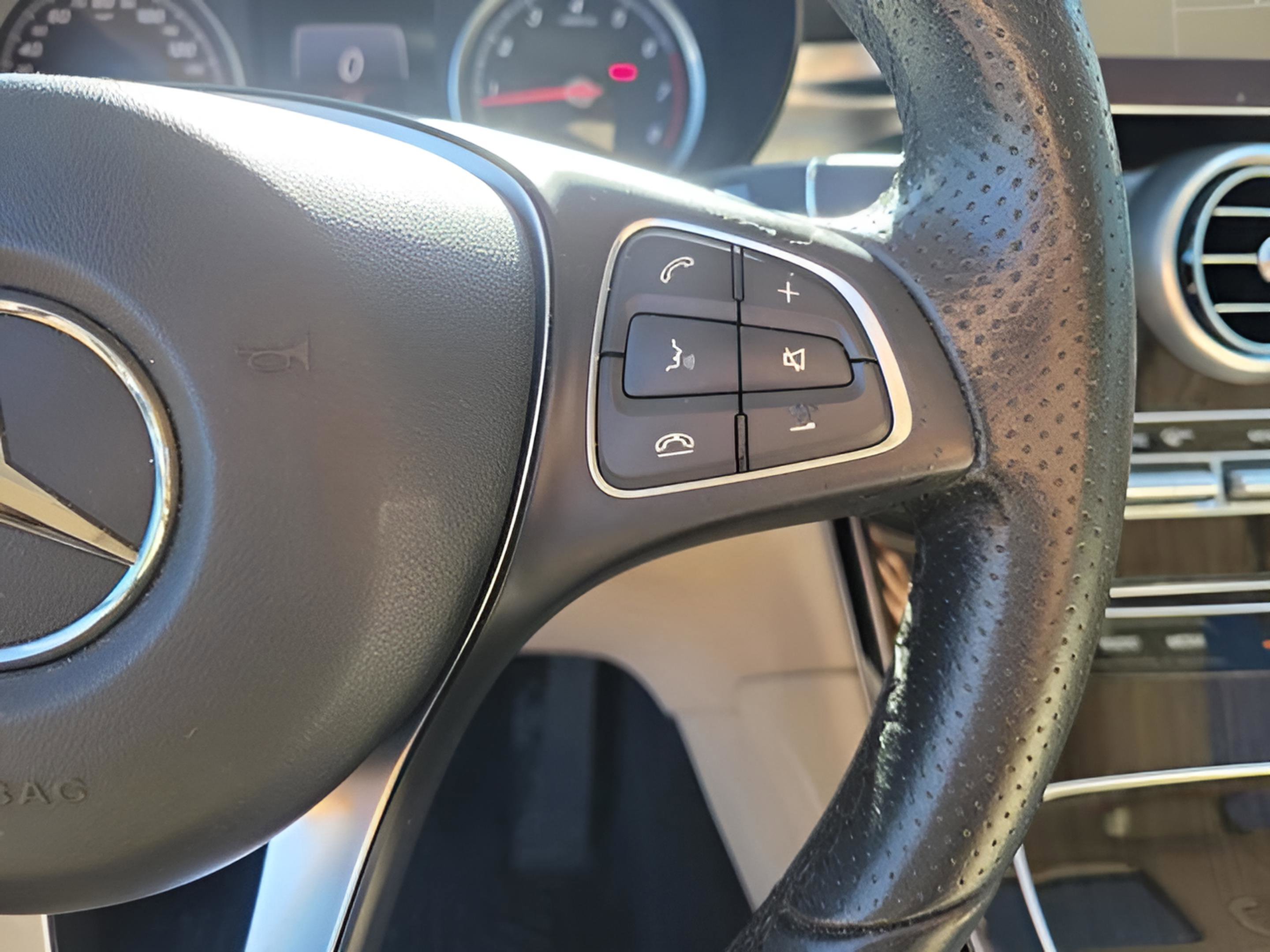 Used 2017 Mercedes-Benz GLC 300 4MATIC Coupe image 25