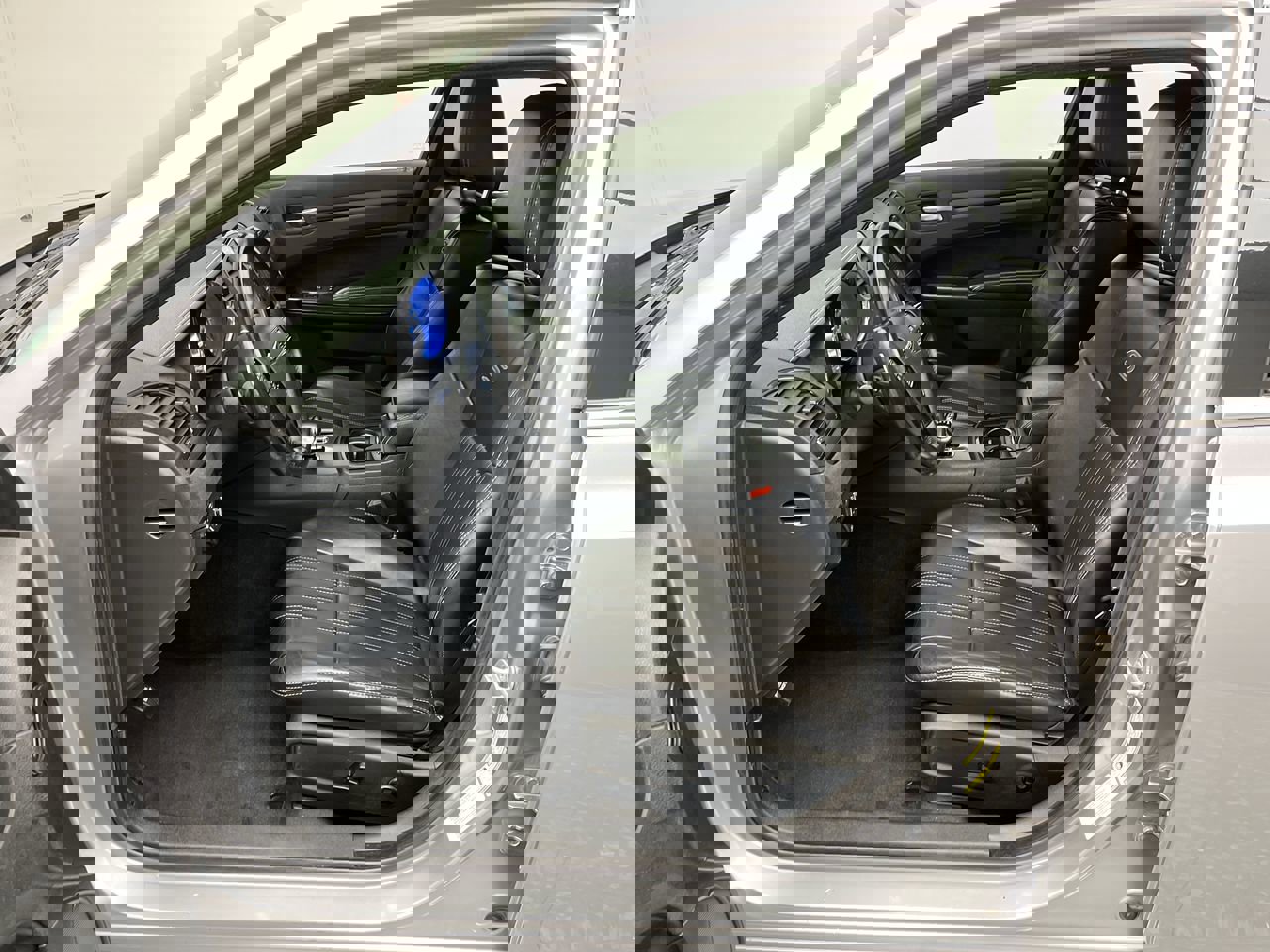 Used 2013 Chrysler 300 S image 3