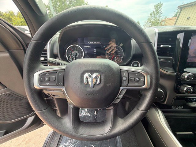 Used 2026 RAM 1500 Express AWD/4WD image 26