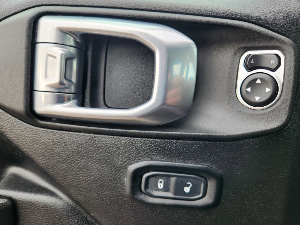 Used 2023 Jeep Gladiator Sport image 8