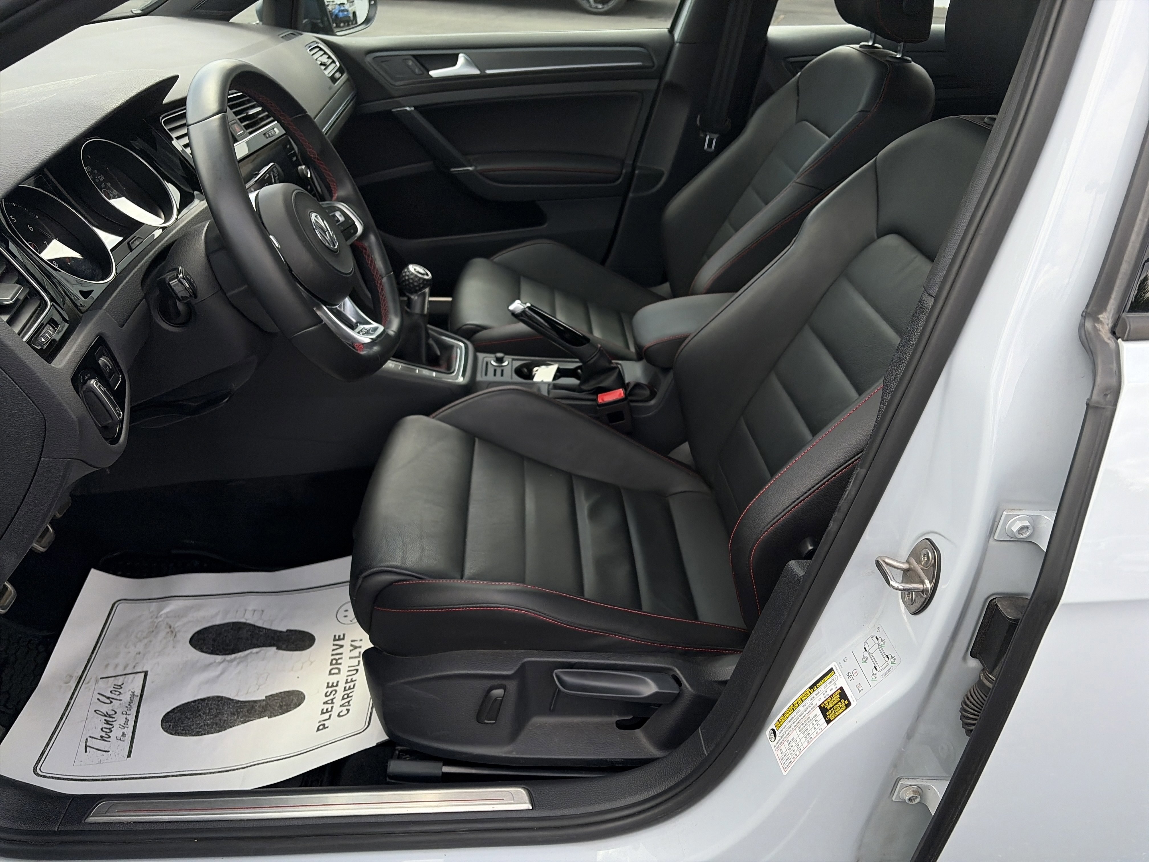 Used 2018 Volkswagen GTI SE w/ SE Leather Package FWD image 30