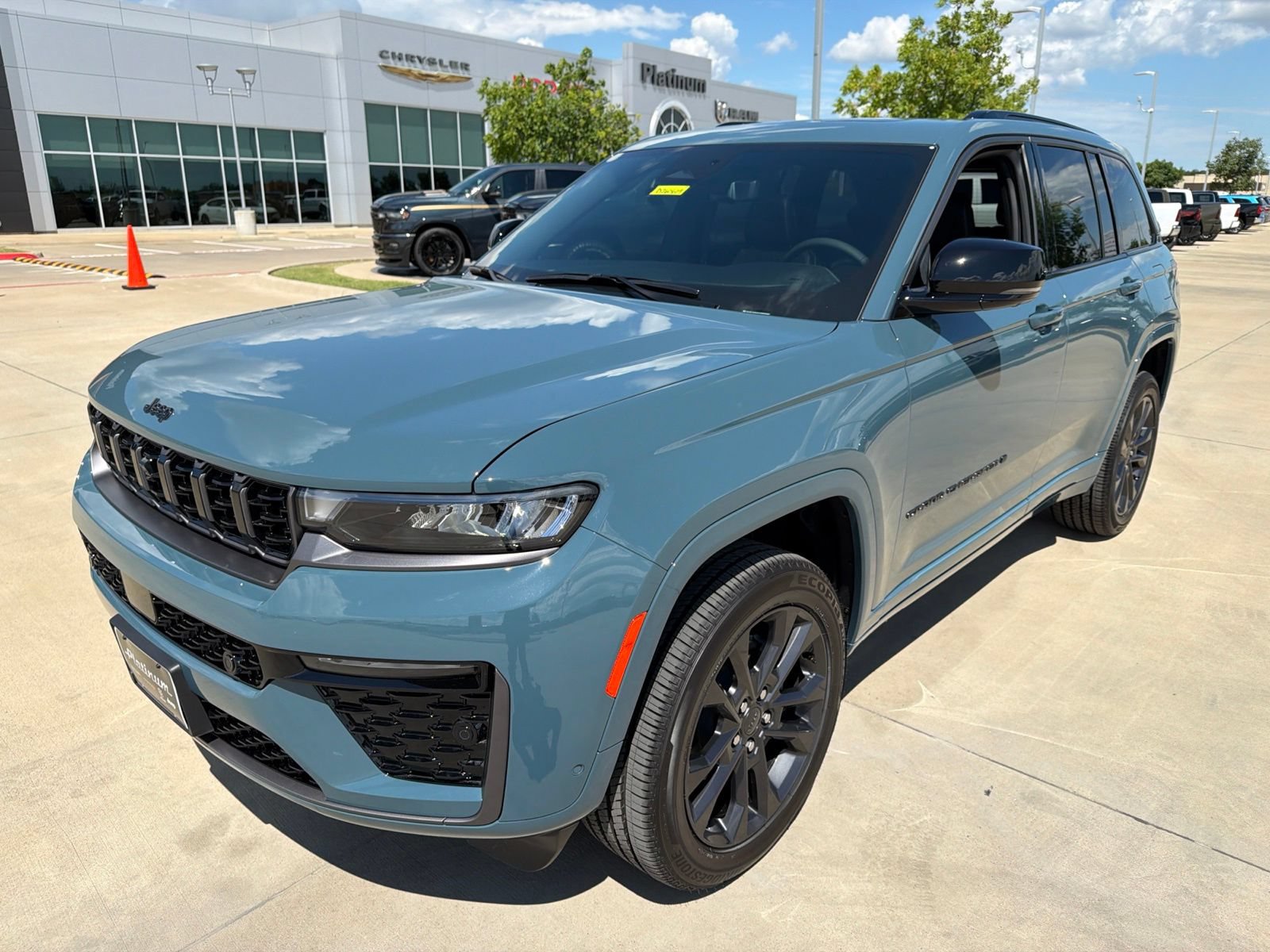 New 2026 Jeep Grand Cherokee Limited AWD/4WD image 9