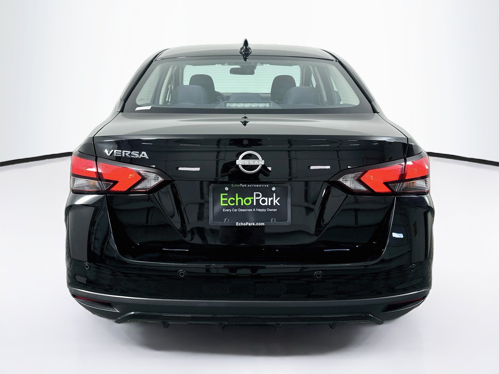 Used 2025 Nissan Versa SV FWD image 7