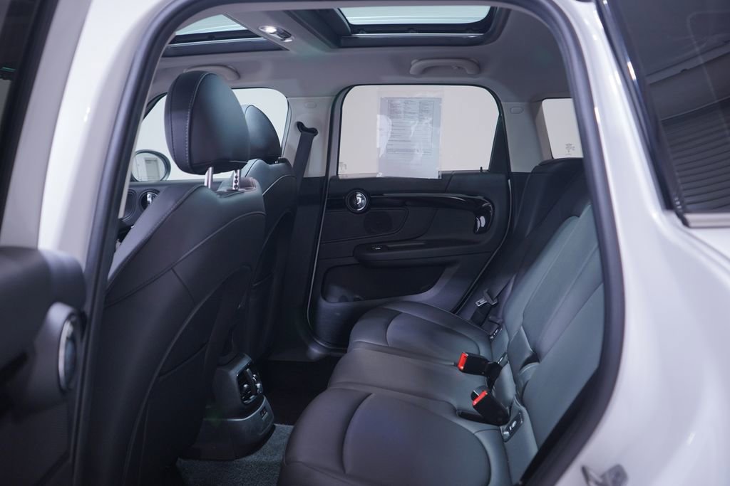 Used 2024 MINI Cooper Countryman S w/ Premium Package image 9