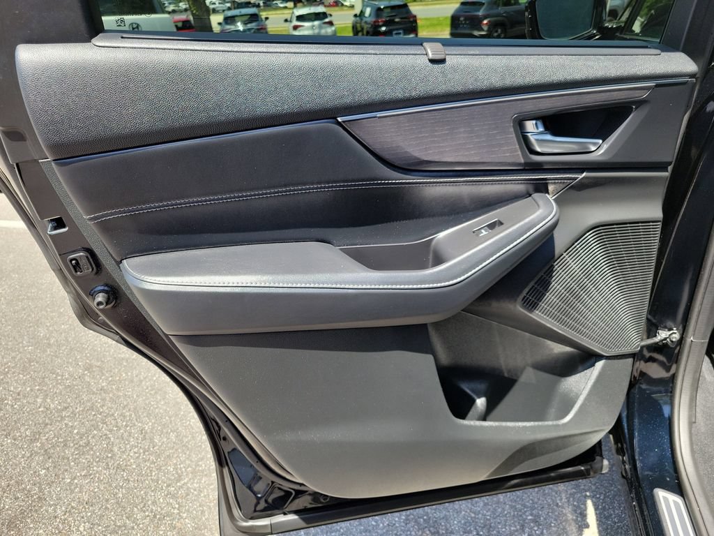 Used 2023 Acura MDX SH-AWD w/ Advance Package image 12