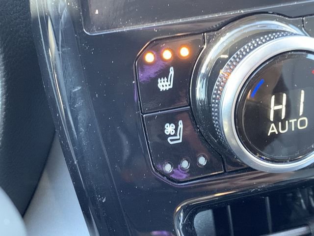 Used 2023 Toyota Highlander Limited image 28