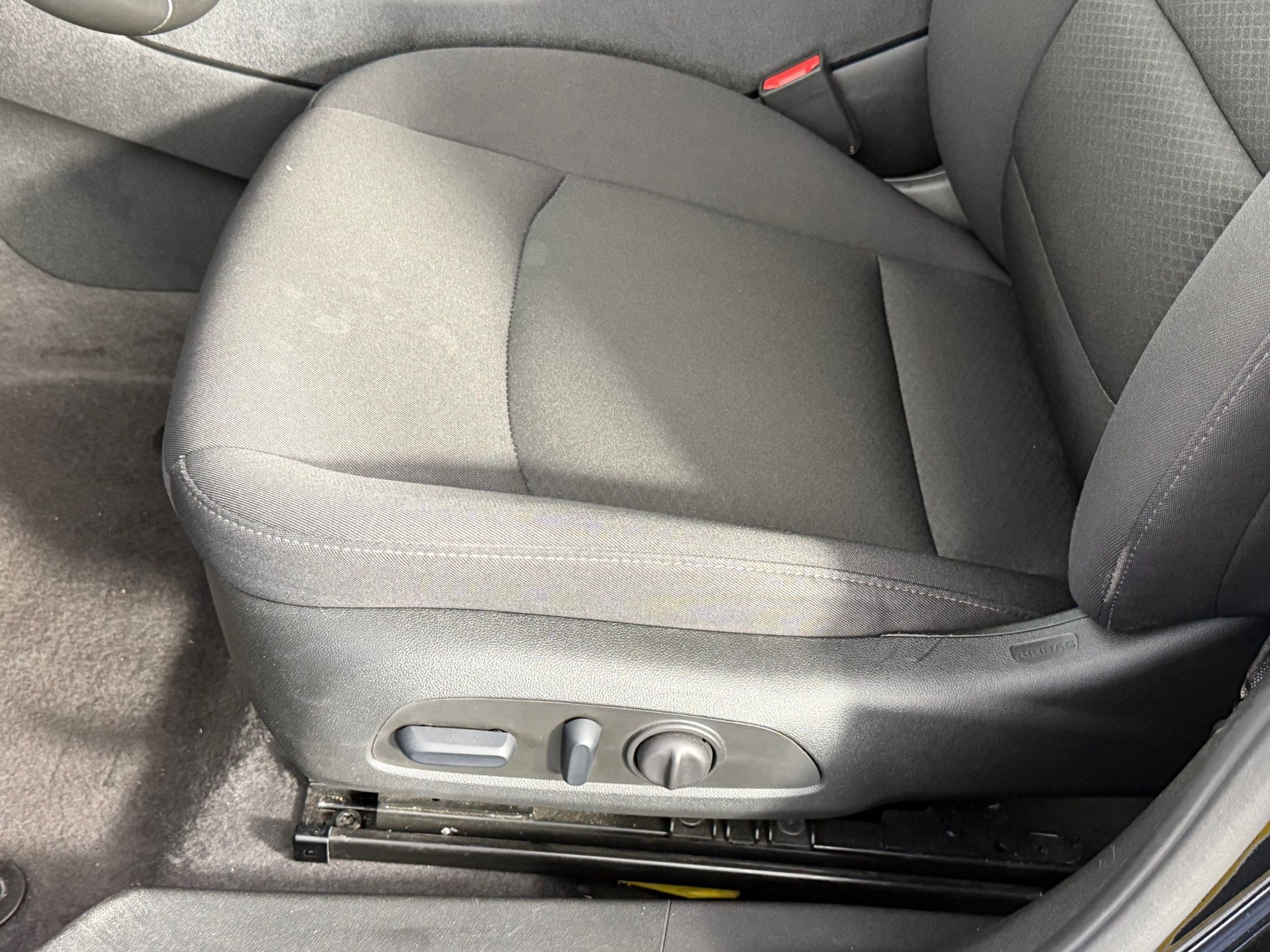 Used 2025 Chevrolet Malibu RS image 13