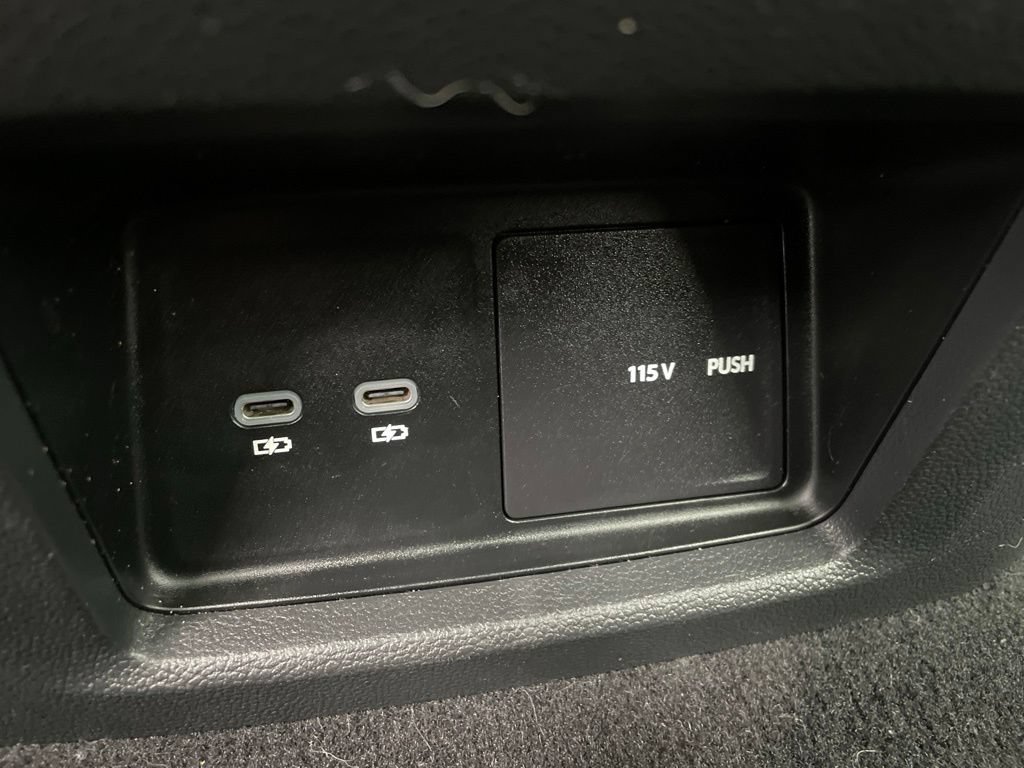 Used 2024 Volkswagen Atlas SEL Premium R-Line AWD/4WD image 19