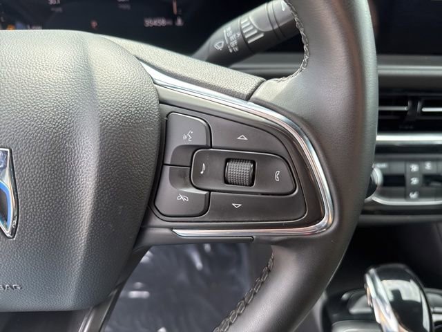 Used 2025 Buick Envista Sport Touring image 19