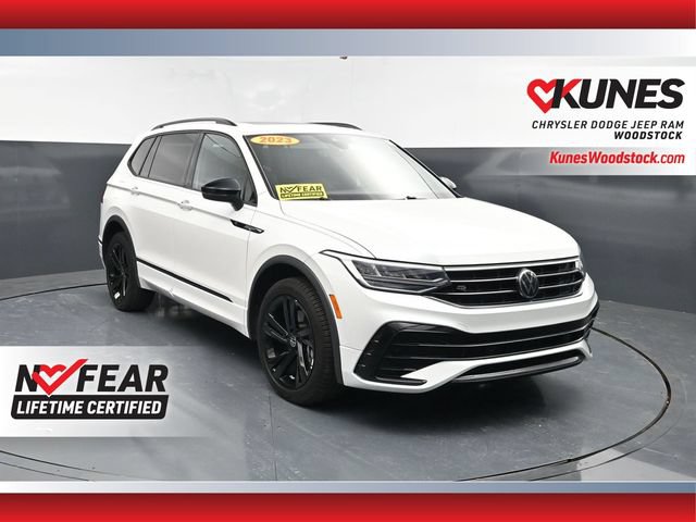 Used 2023 Volkswagen Tiguan SE R-Line AWD/4WD image 1