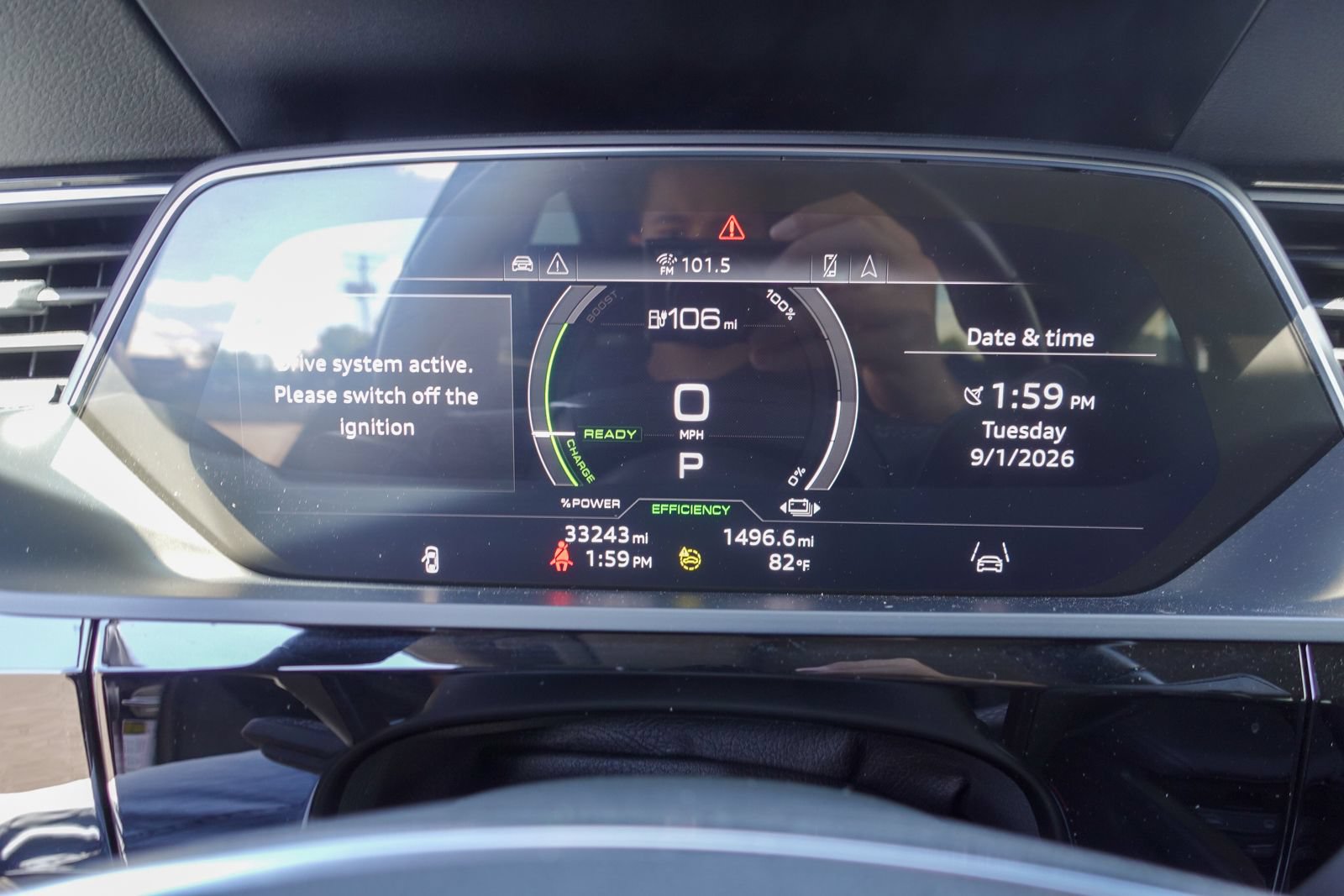 Used 2022 Audi e-tron Premium Plus w/ Premium Plus Package AWD/4WD image 18