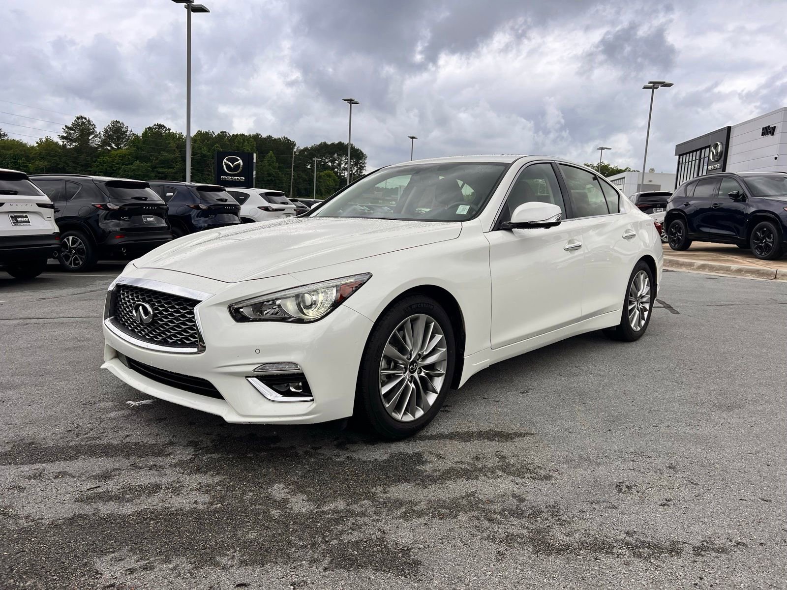 Used 2023 INFINITI Q50 Luxe w/ Cargo Package RWD image 3