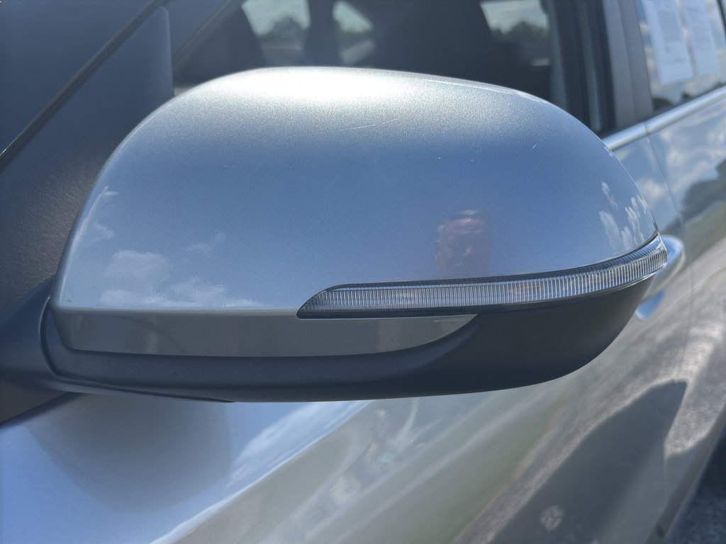 Certified 2024 Kia Seltos SX w/ SX Sunroof Package image 6