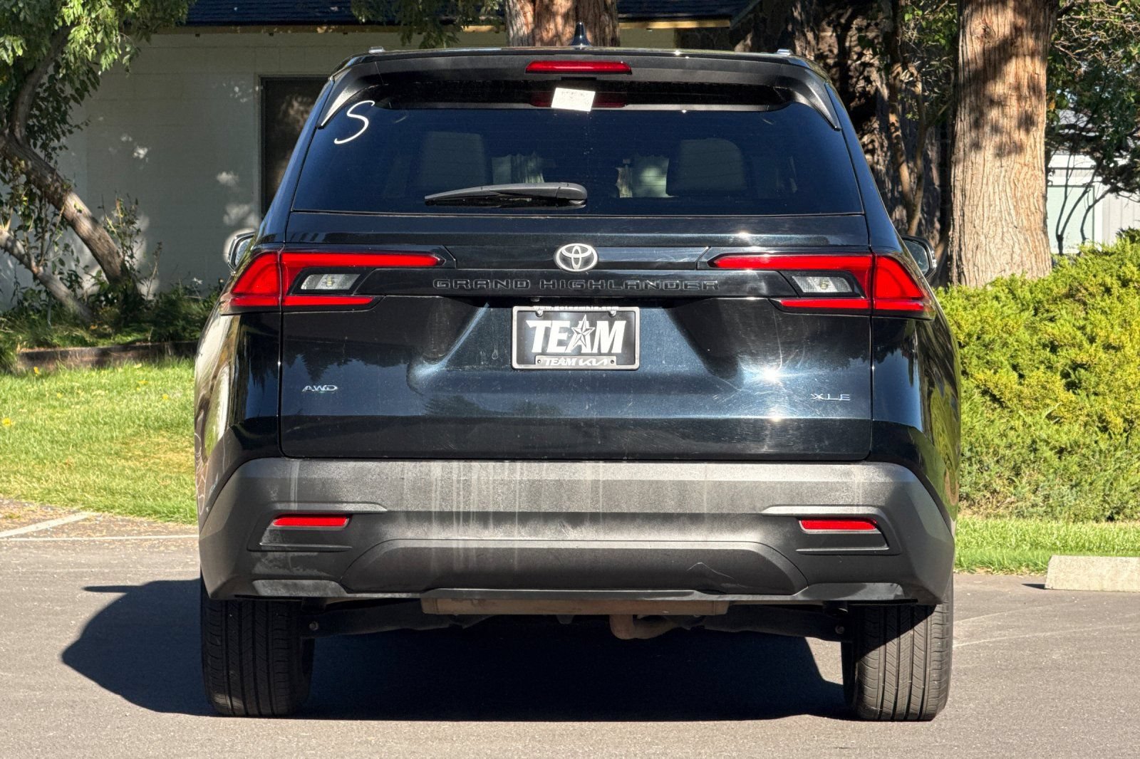Used 2025 Toyota Grand Highlander AWD image 5