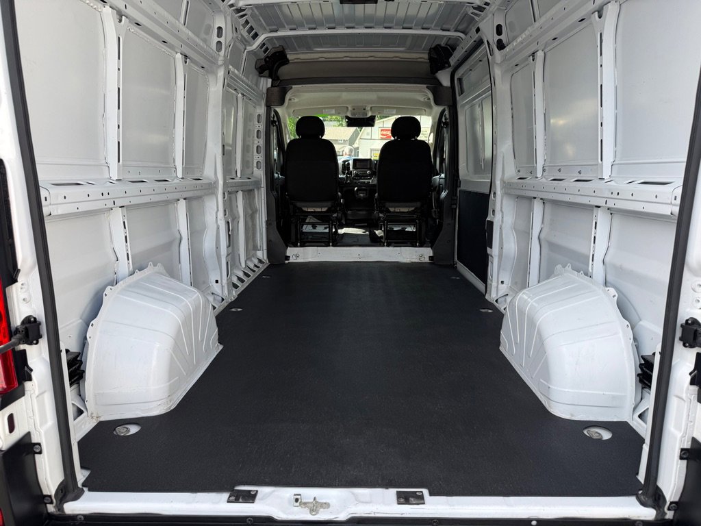 Used 2025 RAM ProMaster 2500 w/ Convenience Group FWD image 13